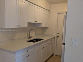 1118-1120 NW 2nd Ave, Fort Lauderdale FL 33311