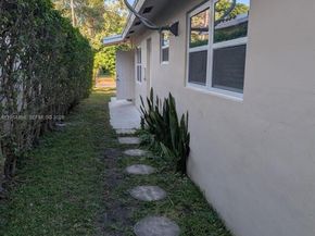 1118-1120 NW 2nd Ave, Fort Lauderdale FL 33311