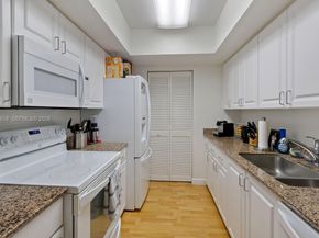 90 Alton Rd 807, Miami Beach FL 33139