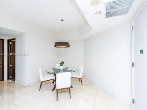 888 Brickell Key Dr 210, Miami FL 33131