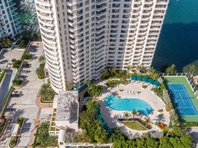 888 Brickell Key Dr 210, Miami FL 33131