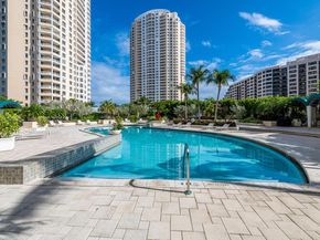 888 Brickell Key Dr 210, Miami FL 33131