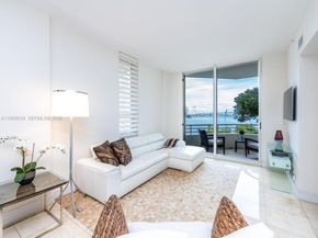 888 Brickell Key Dr 210, Miami FL 33131