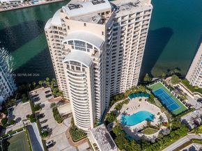 888 Brickell Key Dr 210, Miami FL 33131