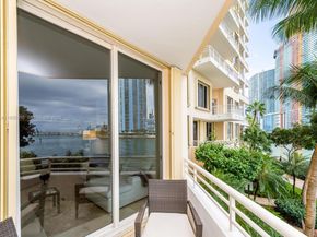 888 Brickell Key Dr 210, Miami FL 33131