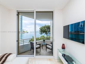 888 Brickell Key Dr 210, Miami FL 33131
