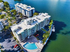 16546 NE 26th Ave 3J, North Miami Beach FL 33160