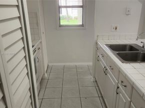 9708 Hammocks Blvd 10132, Miami FL 33196