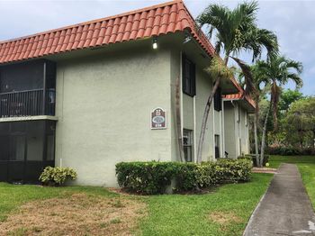 9708 Hammocks Blvd