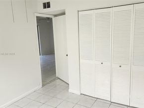 9708 Hammocks Blvd 10132, Miami FL 33196