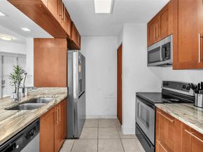 8606 SW 3rd St 103, Pembroke Pines FL 33025