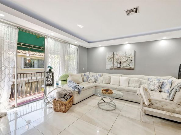 12662 NW 14th St, Sunrise FL 33323
