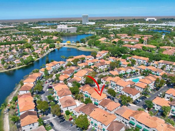 12662 NW 14th St, Sunrise FL 33323