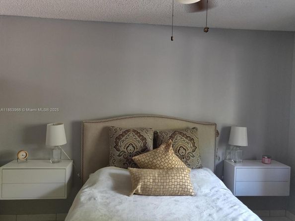 9131 SW 138th Pl 9131, Miami FL 33186