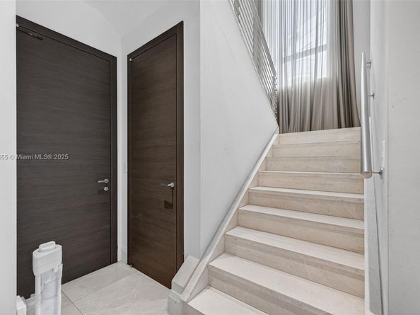 Undisclosed Address #A11918455, Fort Lauderdale FL 33316