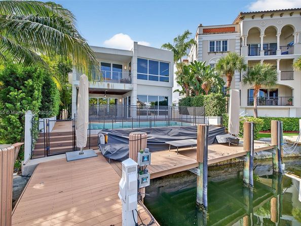 Undisclosed Address #A11918455, Fort Lauderdale FL 33316