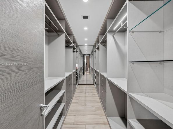 Undisclosed Address #A11918455, Fort Lauderdale FL 33316