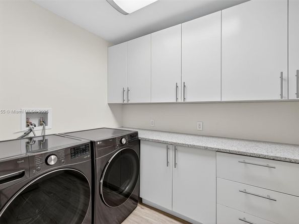 Undisclosed Address #A11918455, Fort Lauderdale FL 33316