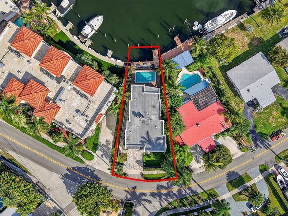 Undisclosed Address #A11918455, Fort Lauderdale FL 33316