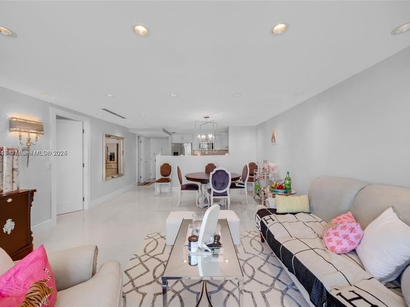 5838 Collins Ave 2F, Miami Beach FL 33140