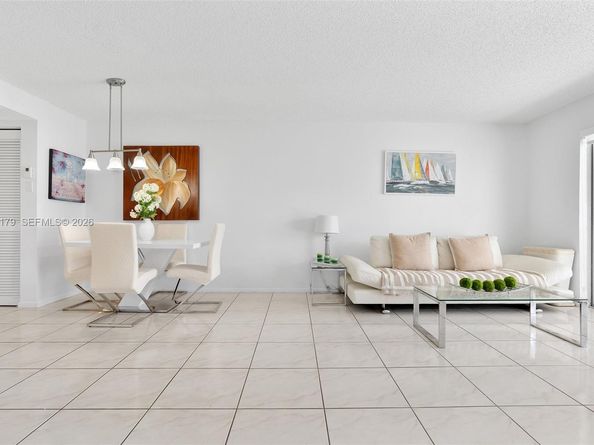 17801 N Bay Rd 607, Sunny Isles Beach FL 33160