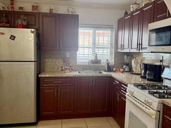 19611 NW 47th Ave, Miami Gardens FL 33055
