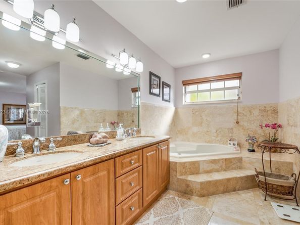 3743 SW 133rd Pl, Miami FL 33175