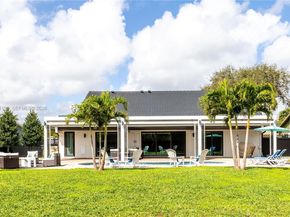 1840 SW 51st Ter, Plantation FL 33317