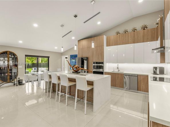 1840 SW 51st Ter, Plantation FL 33317