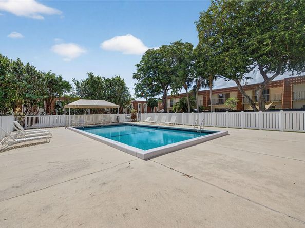 51 NW 115th Ave 110, Plantation FL 33325