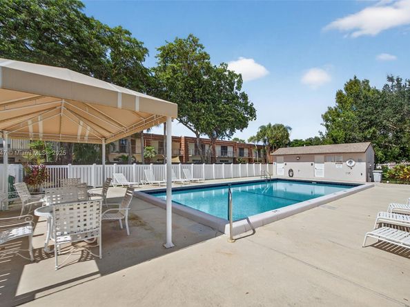 51 NW 115th Ave 110, Plantation FL 33325