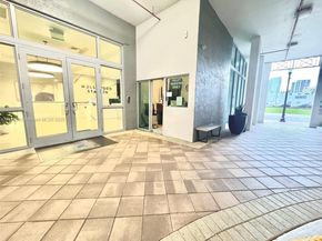 140 S Dixie Hwy 513, Hollywood FL 33020