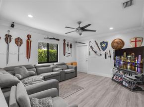 42 W 44th St, Hialeah FL 33012