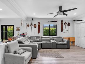 42 W 44th St, Hialeah FL 33012