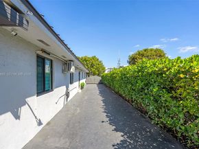 42 W 44th St, Hialeah FL 33012