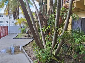 12195 W Dixie Hwy 1b Hwy 1b, North Miami FL 33161