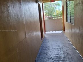 12195 W Dixie Hwy 1b Hwy 1b, North Miami FL 33161