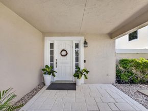 33 Selby Lane, Palm Beach Gardens FL 33418