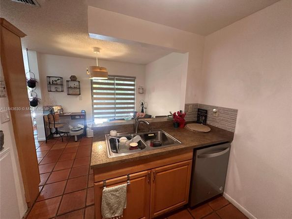 11214 SW 132nd Ct W 11214, Miami FL 33186