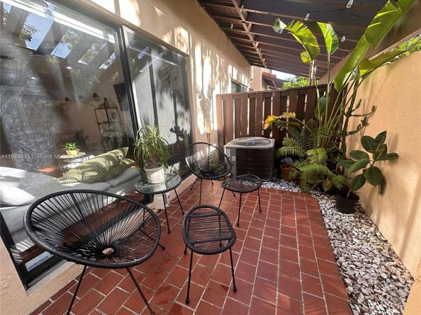 11214 SW 132nd Ct W 11214, Miami FL 33186