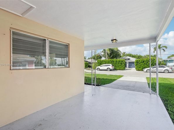 1828 N J St, Lake Worth FL 33460