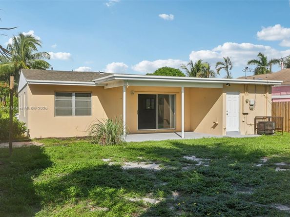 1828 N J St, Lake Worth FL 33460