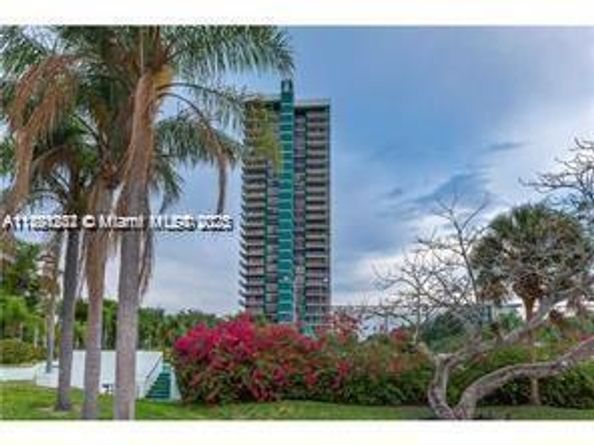 780 NE 69th St 1406, Miami FL 33138