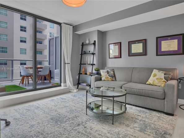 1111 SW 1st Ave 721N, Miami FL 33130