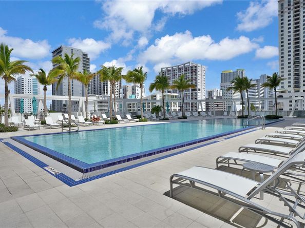 1111 SW 1st Ave 721N, Miami FL 33130