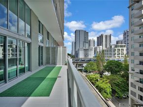 1111 SW 1st Ave 721N, Miami FL 33130