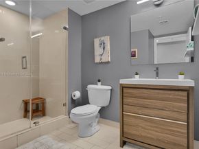 1111 SW 1st Ave 721N, Miami FL 33130