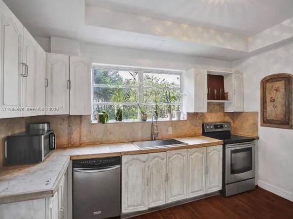 1107 Alhambra Cir, Coral Gables FL 33134