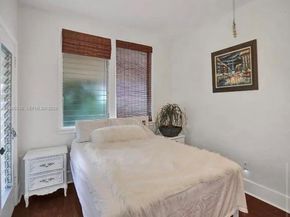 1107 Alhambra Cir, Coral Gables FL 33134