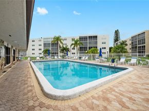 424 SE 10th St 104, Dania Beach FL 33004